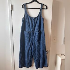 Cotton denim oversized wide leg cropped jumpsuit. Size medium.